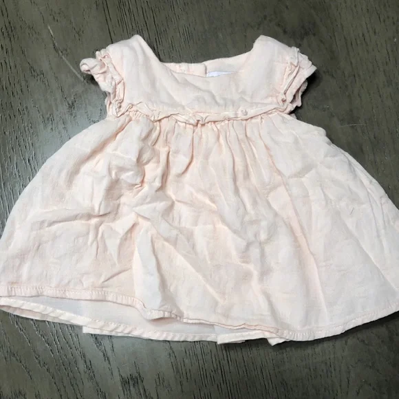 Gorgeous Baby dress and diaper cover - Picture 4 of 5